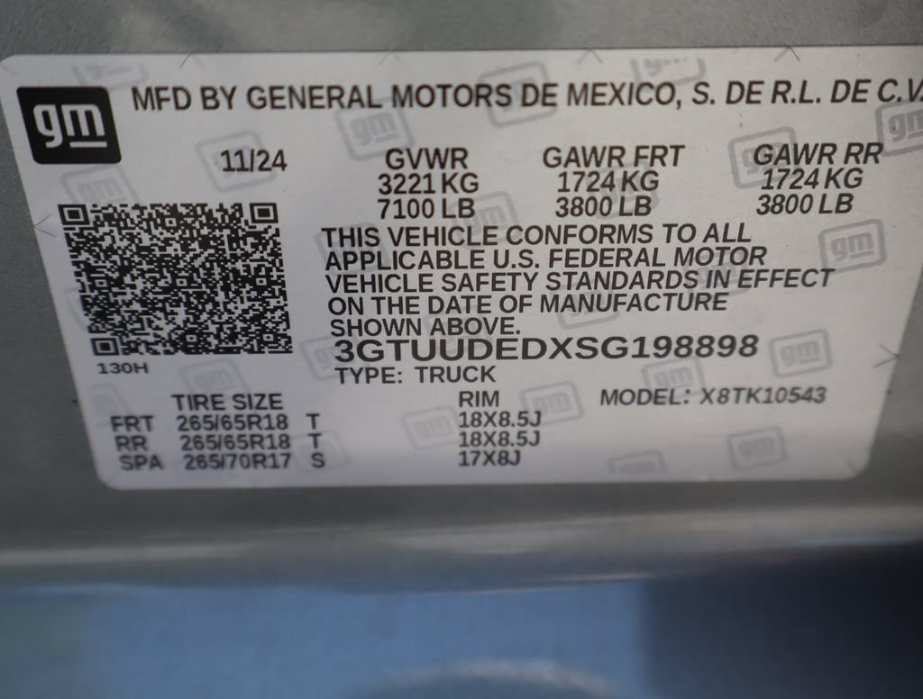 Certified 2025 GMC Sierra 1500 SLT AWD/4WD image 55