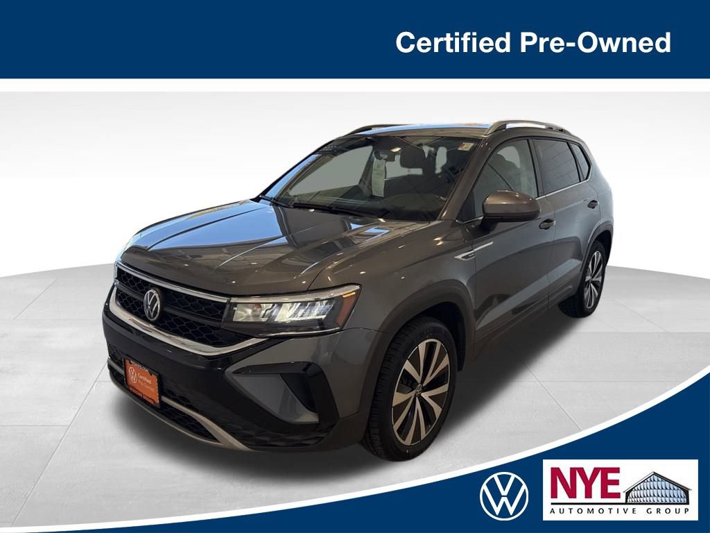 Used 2022 Volkswagen Taos SE image 1