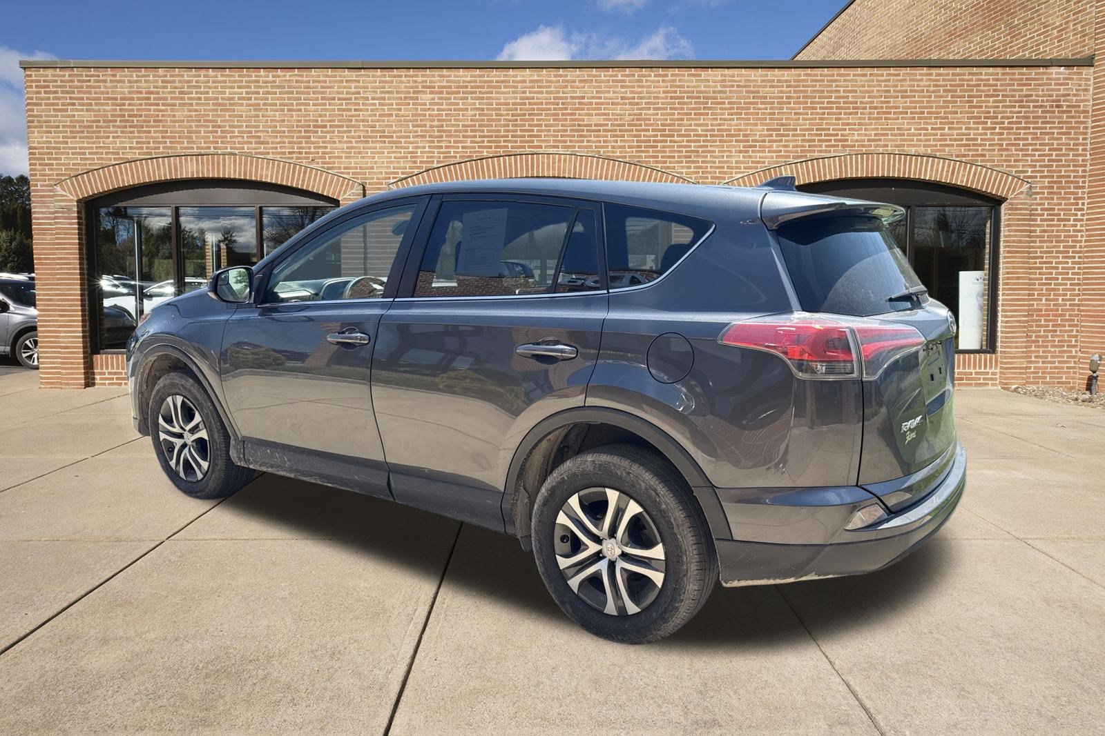 Used 2018 Toyota RAV4 LE w/ All Weather Liner Package AWD/4WD image 5