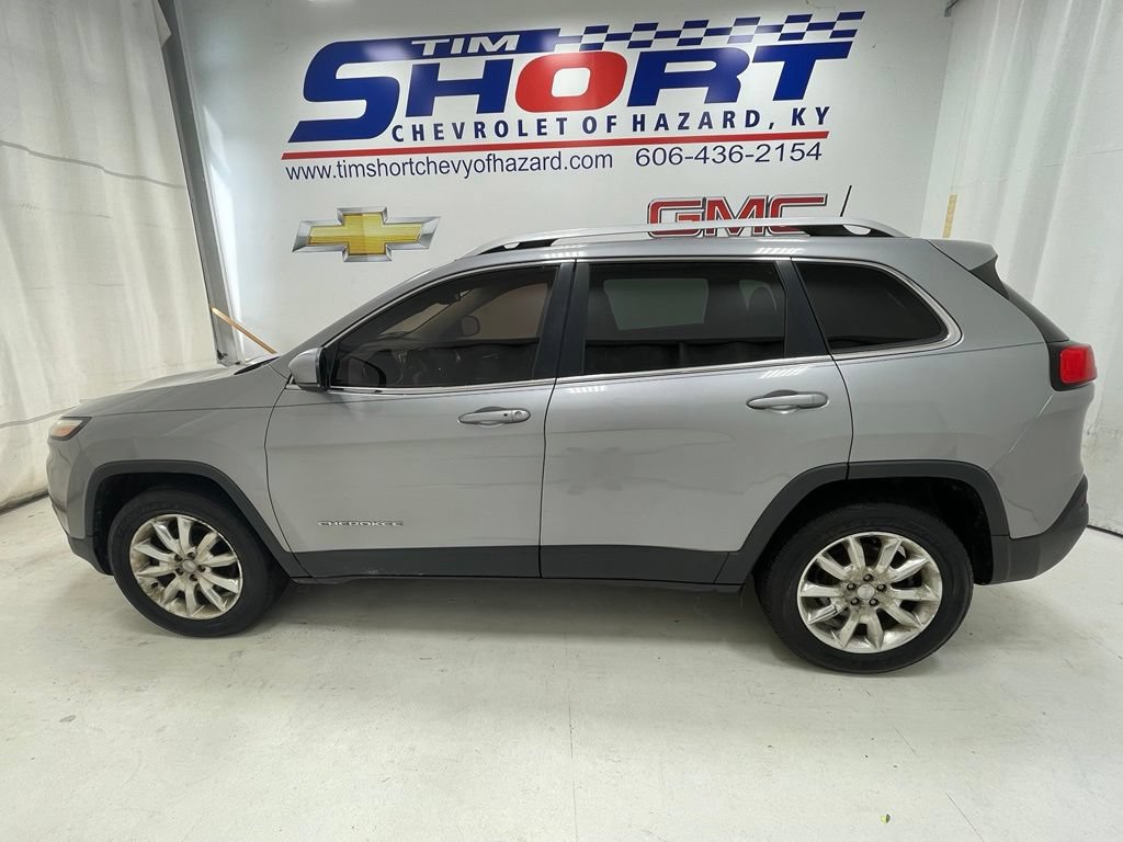 Used 2017 Jeep Cherokee Limited AWD/4WD image 9
