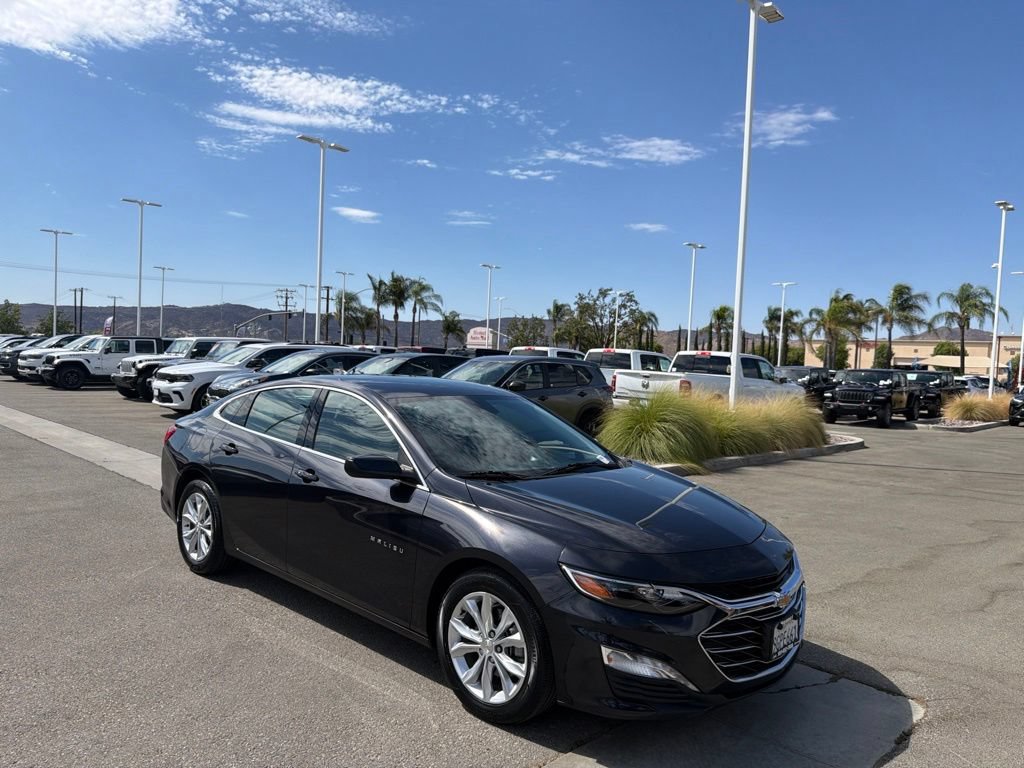 Used 2023 Chevrolet Malibu LT FWD image 2