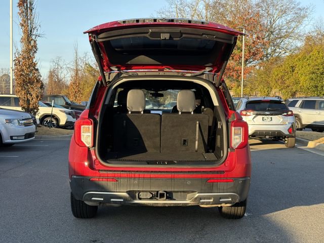 Used 2021 Ford Explorer XLT w/ Equipment Group 202A image 15