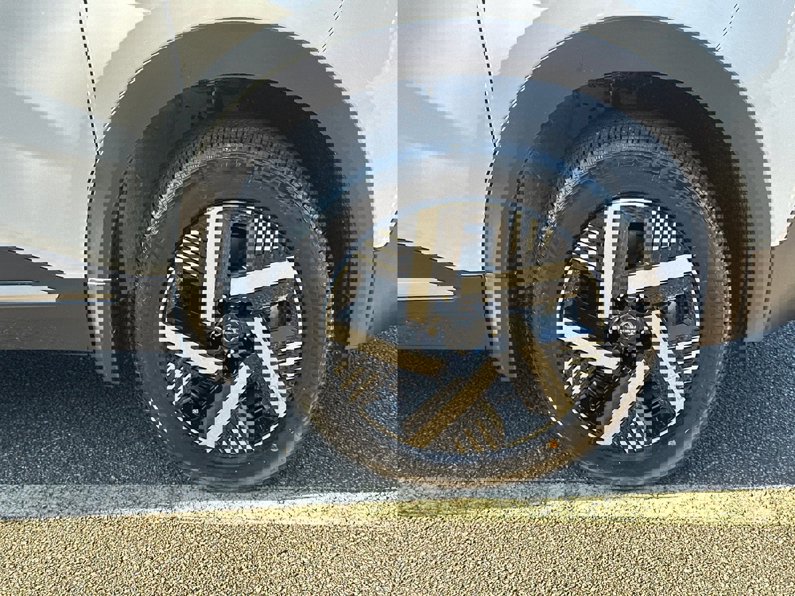 New 2026 Nissan Kicks SV image 12