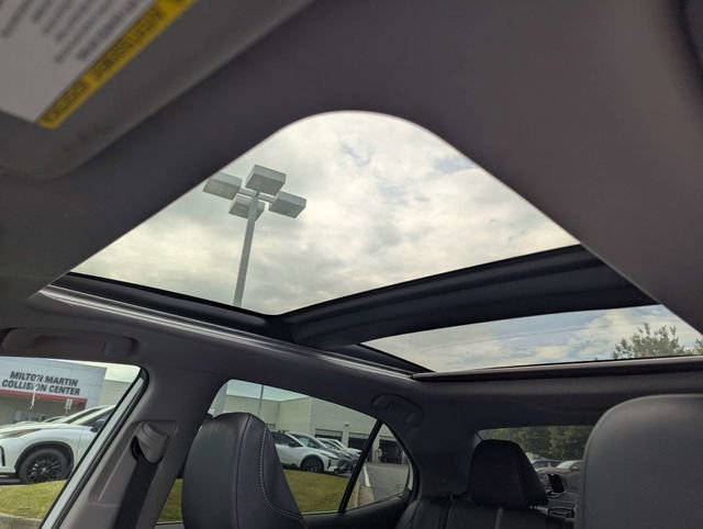 Used 2020 Toyota Camry XSE FWD image 19