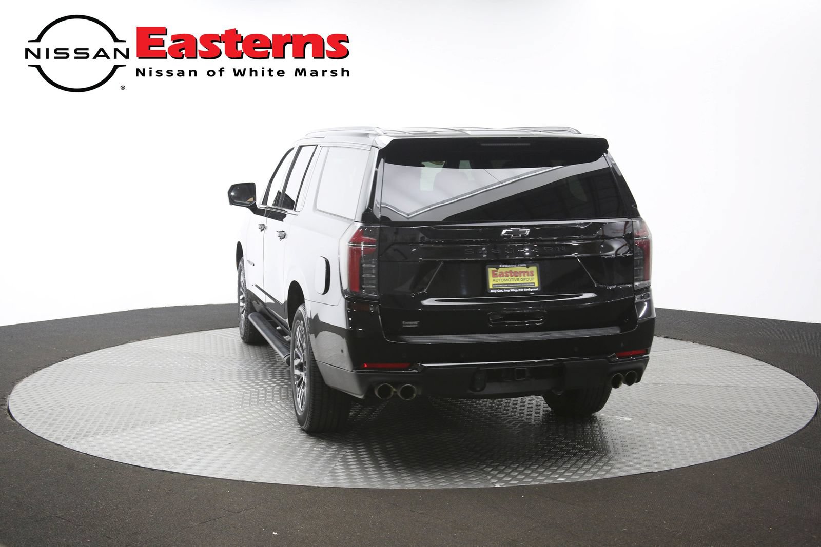 Used 2025 Chevrolet Suburban Z71 AWD/4WD image 40