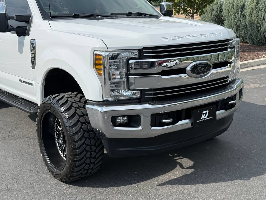 Used 2018 Ford F350 Lariat w/ Chrome Package AWD/4WD image 3