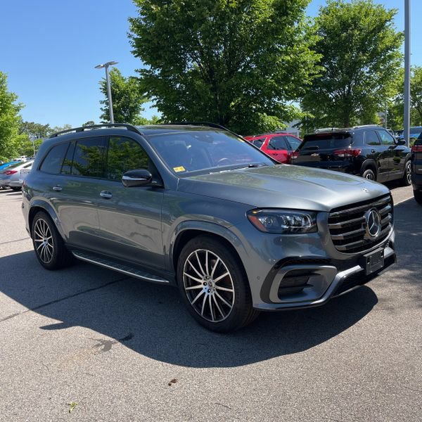 Used 2025 Mercedes-Benz GLS 580 4MATIC image 7