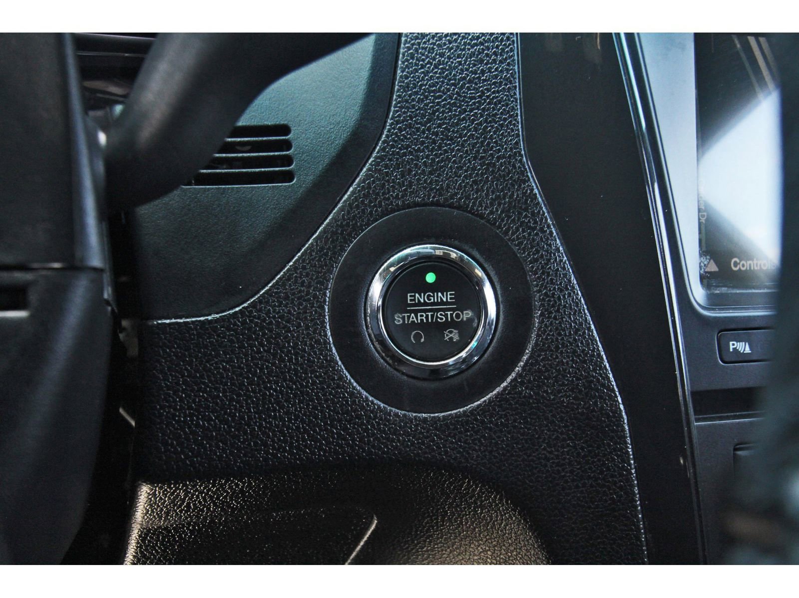 Used 2017 Ford Explorer XLT w/ Equipment Group 202A image 22