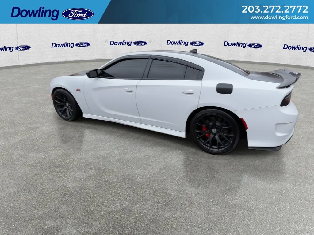 Used 2016 Dodge Charger SRT image 9