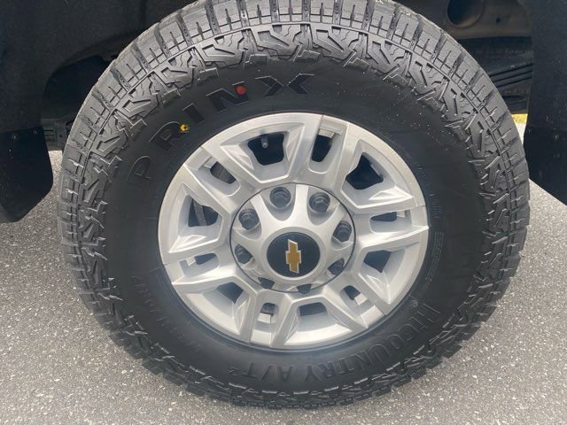 Used 2022 Chevrolet Silverado 2500 LT w/ Convenience Package image 32