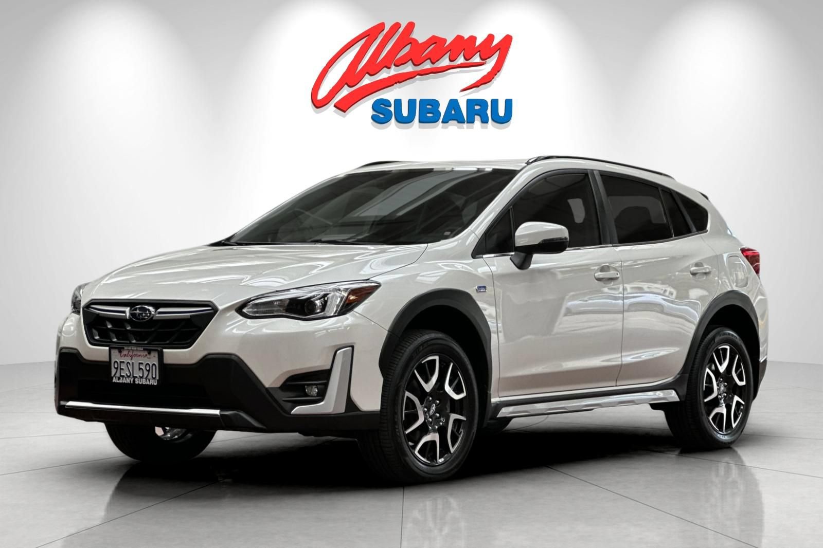 Used 2023 Subaru Crosstrek Hybrid AWD/4WD image 9