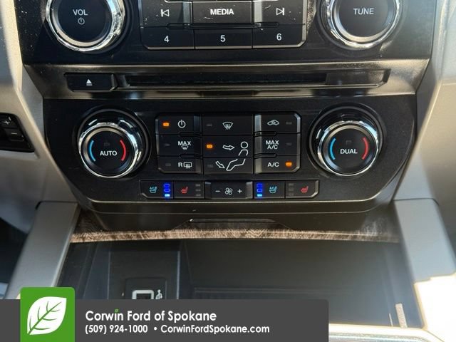 Used 2017 Ford F350 Lariat w/ Lariat Value Package AWD/4WD image 29