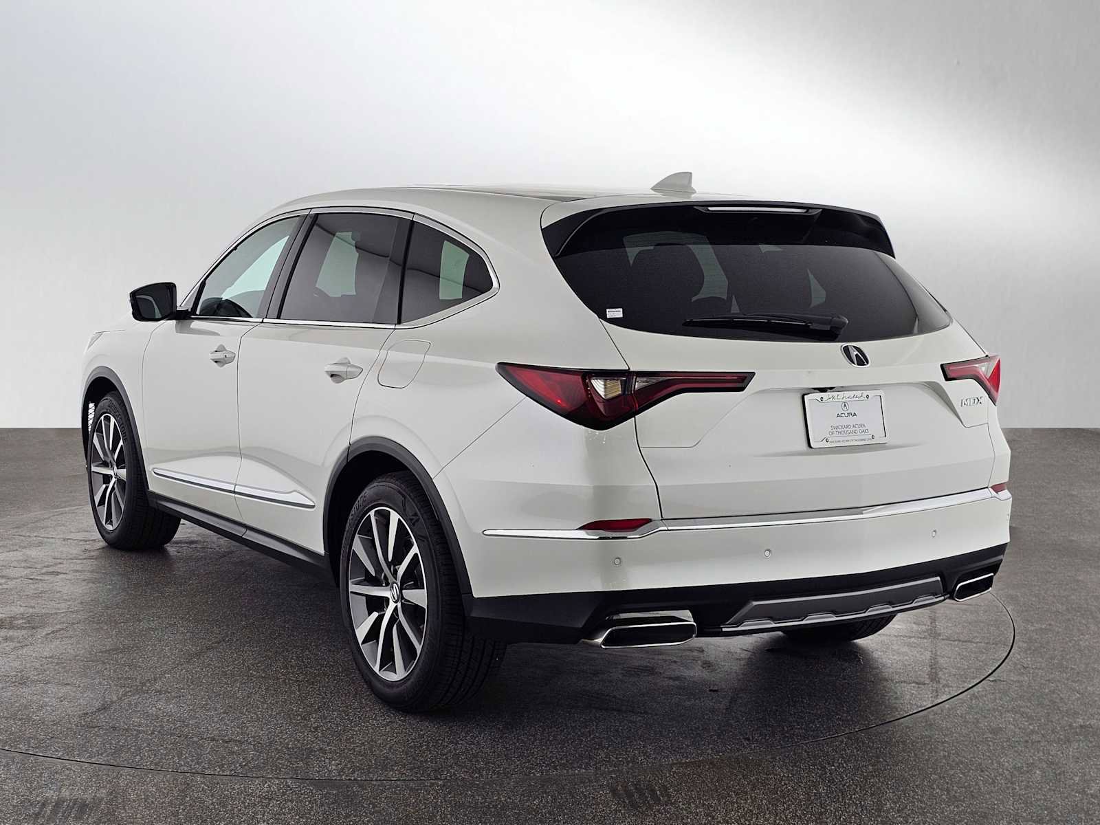 Used 2025 Acura MDX FWD w/ Technology Package image 5