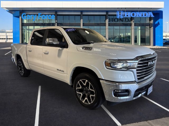 Used 2025 RAM 1500 Laramie AWD/4WD image 1
