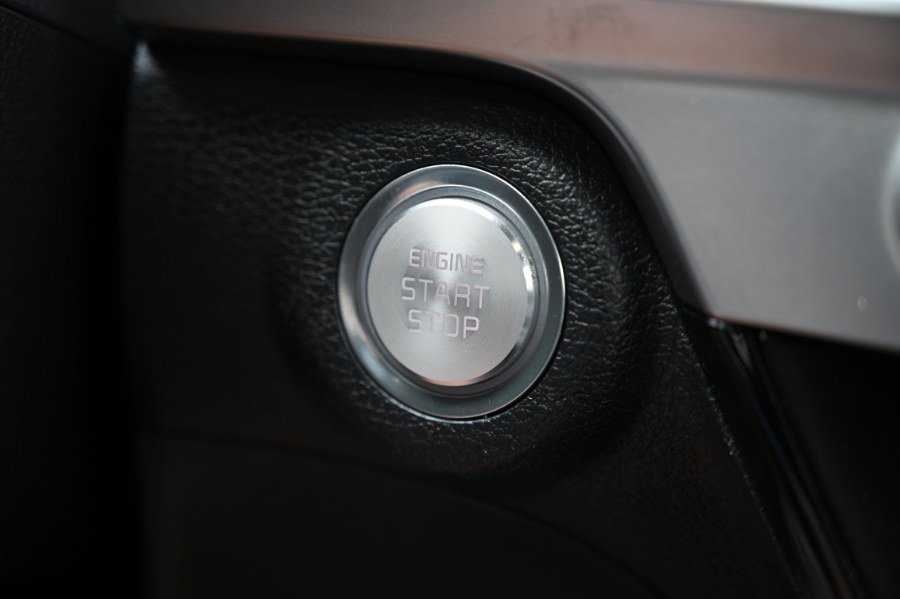 Used 2025 Kia Telluride S FWD image 32