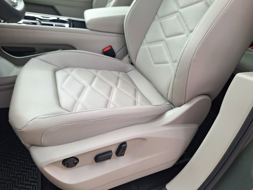 New 2026 Volkswagen Atlas SE image 10