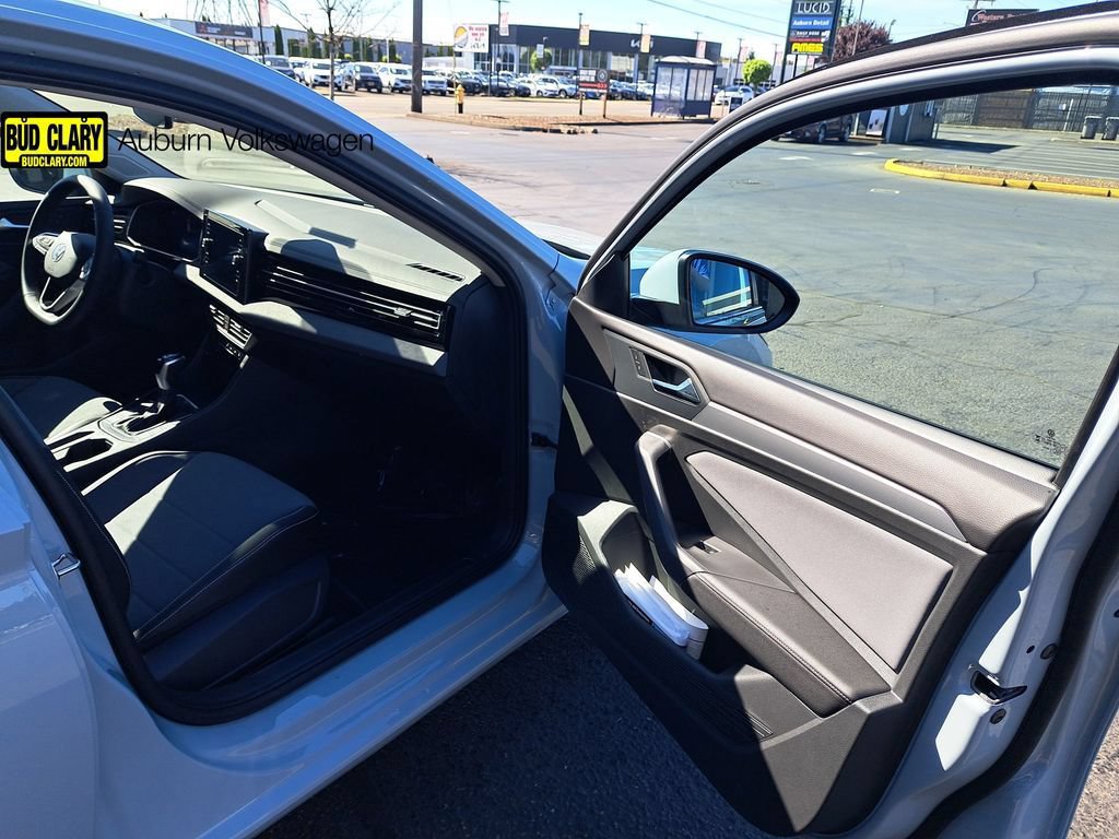 New 2026 Volkswagen Jetta SE FWD image 27