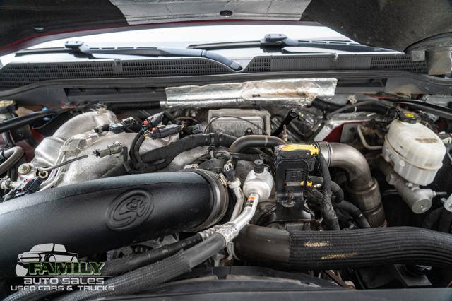Used 2019 GMC Sierra 2500 Denali w/ Duramax Plus Package AWD/4WD image 30