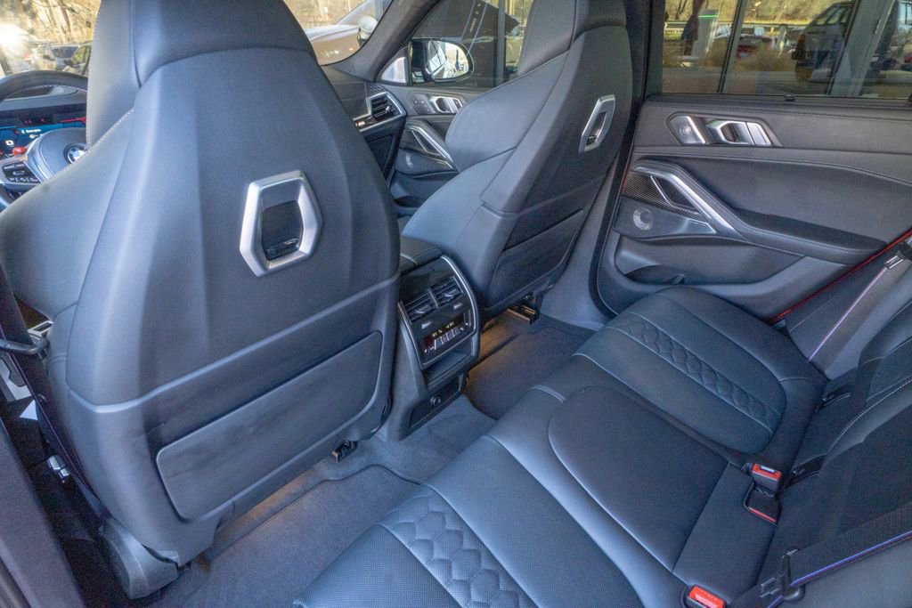 Used 2024 BMW X6 M Competition w/ Executive Package image 18
