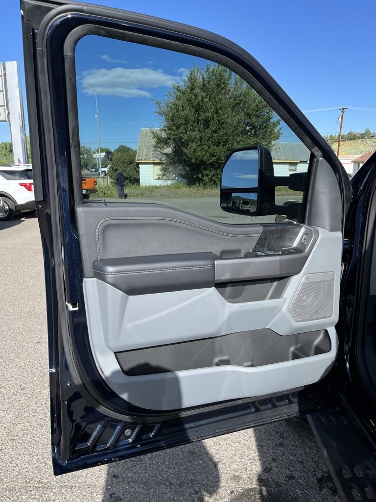 New 2025 Ford F250 XLT w/ Black Appearance Package image 10