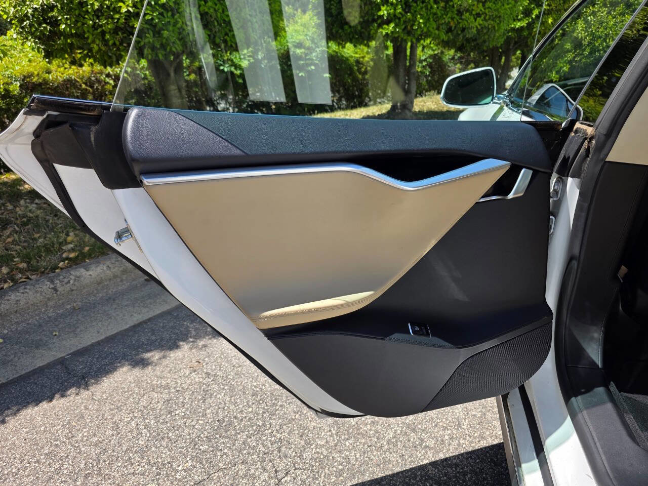 Used 2013 Tesla Model S RWD image 21