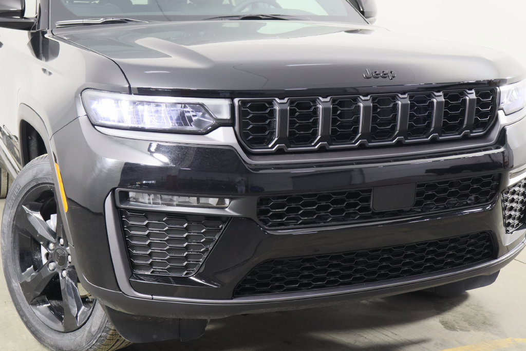 New 2026 Jeep Grand Cherokee Limited w/ Limited Altitude Package AWD/4WD image 43