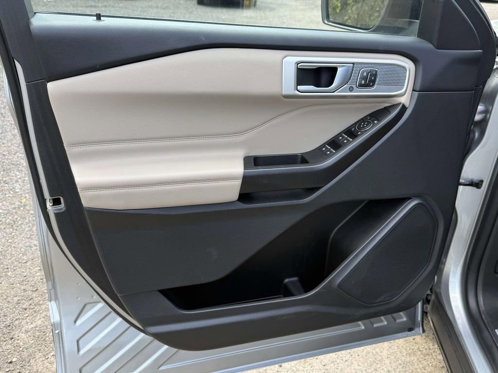 Used 2020 Ford Explorer Limited w/ Class III Trailer Tow Package AWD/4WD image 25