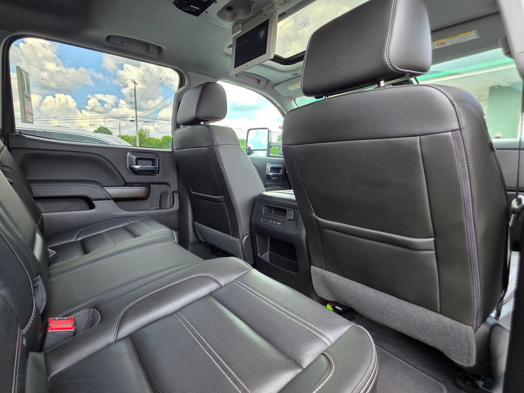 Used 2019 GMC Sierra 3500 Denali w/ Duramax Plus Package AWD/4WD image 31