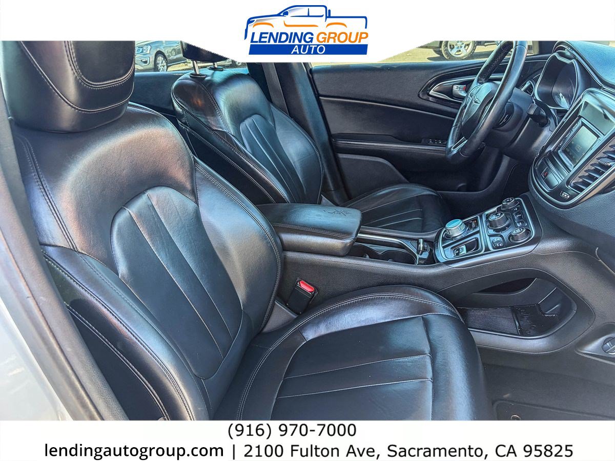 Used 2015 Chrysler 200 C FWD image 15