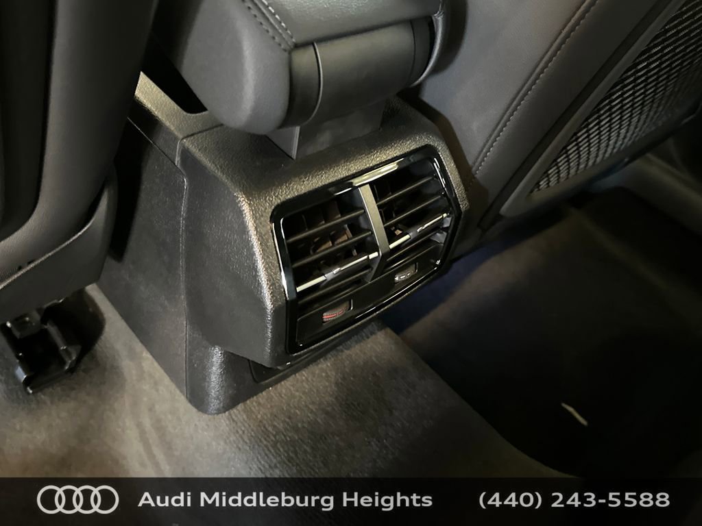 New 2025 Audi Q3 2.0T Premium image 28
