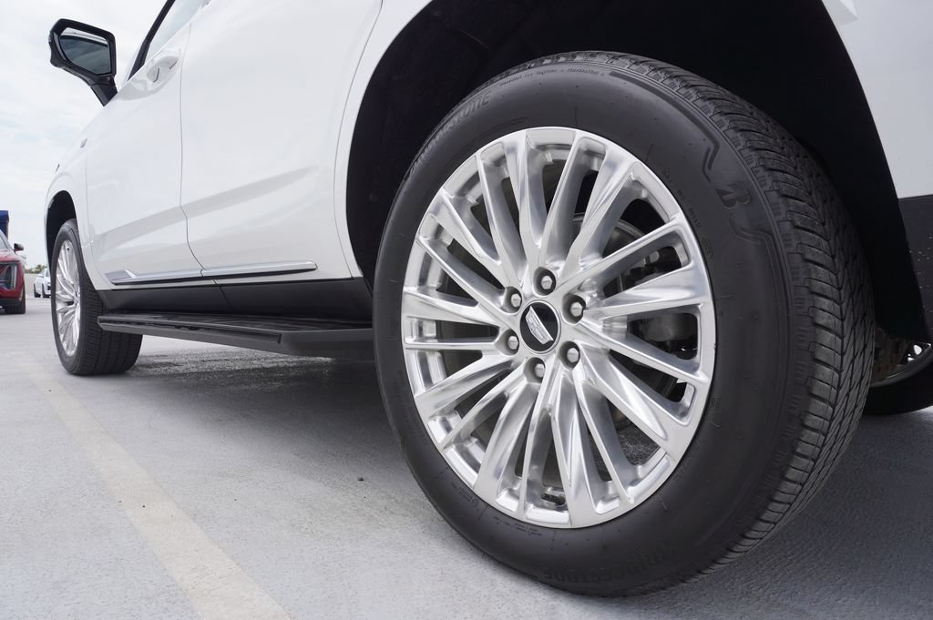Certified 2025 Cadillac Escalade Premium Luxury AWD/4WD image 6