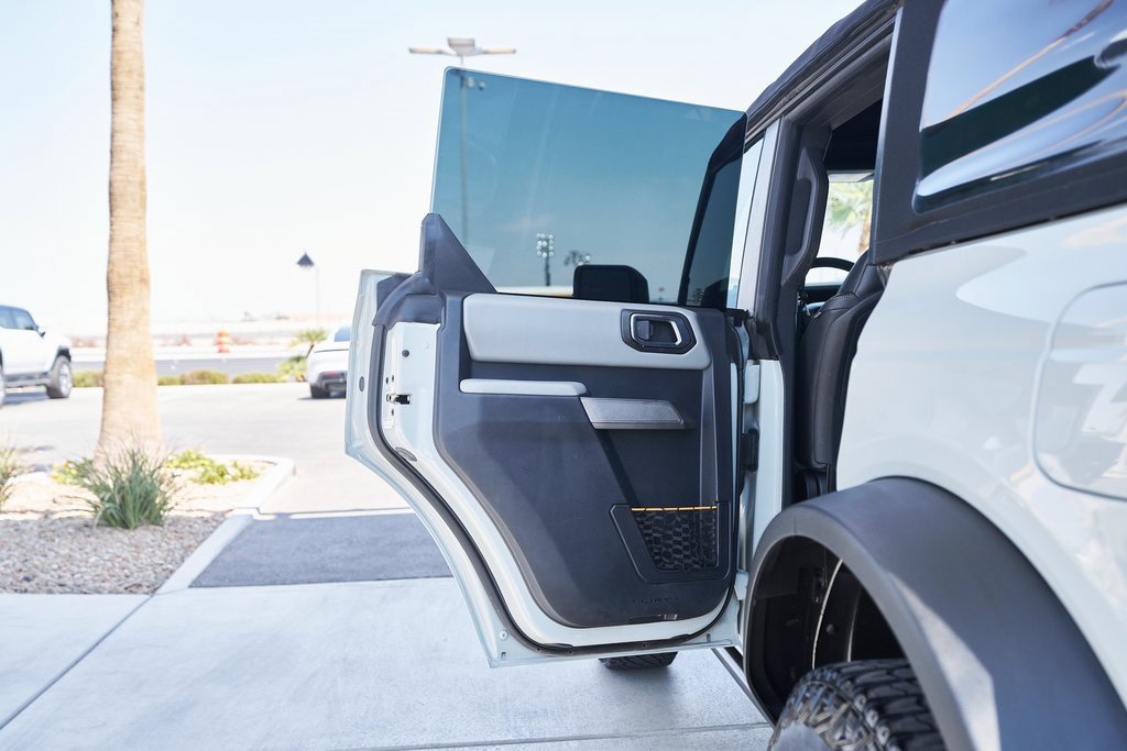 Used 2022 Ford Bronco Badlands image 15