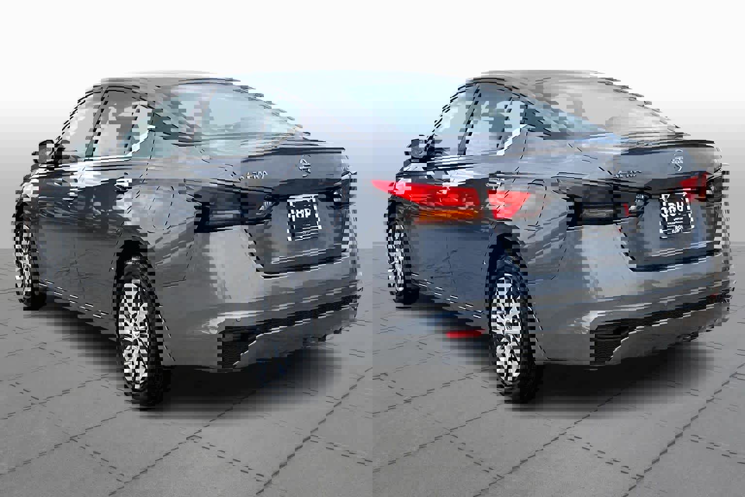 Used 2024 Nissan Altima 2.5 S image 11