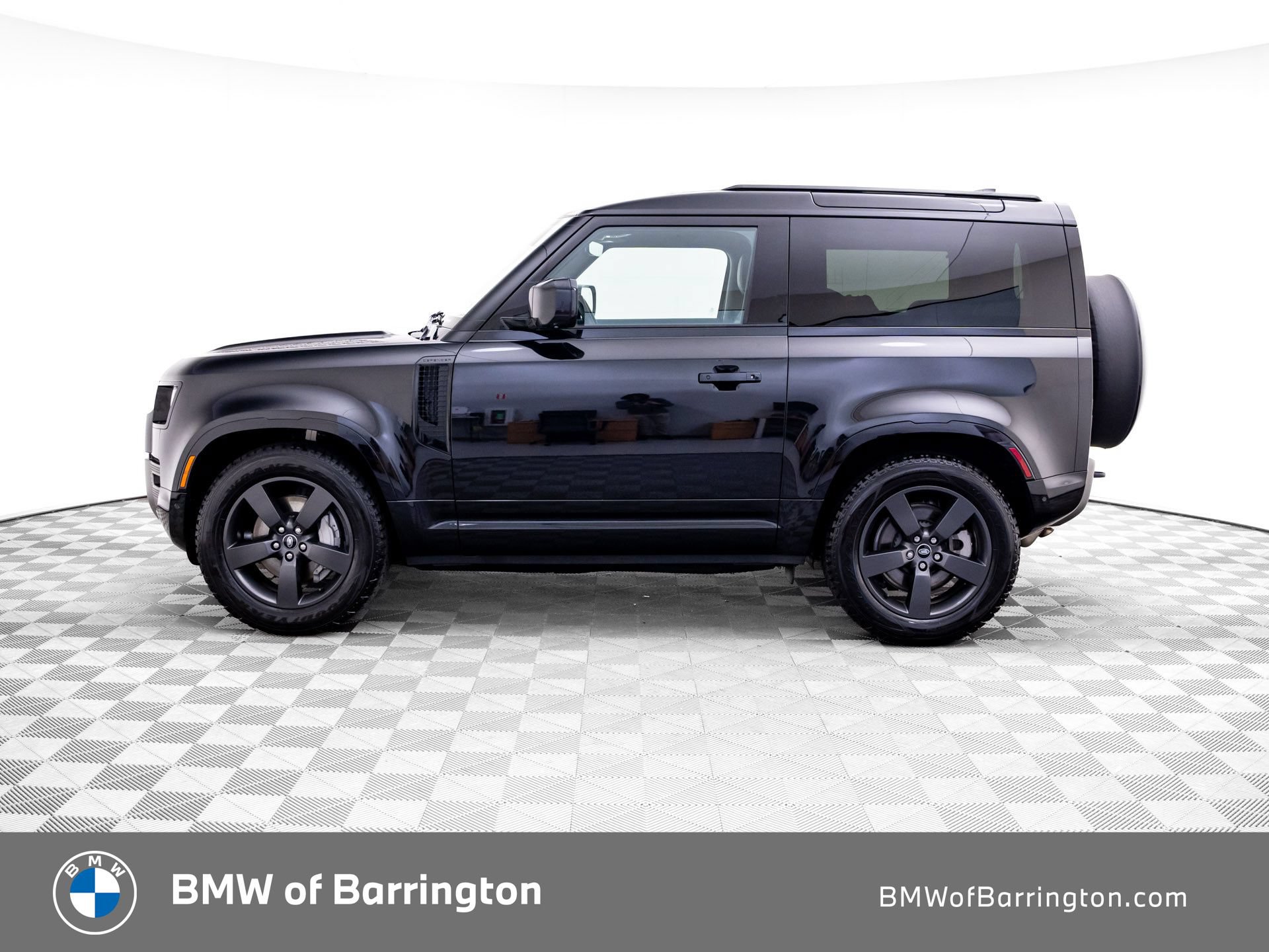 Used 2023 Land Rover Defender 90 X-Dynamic SE AWD/4WD image 2