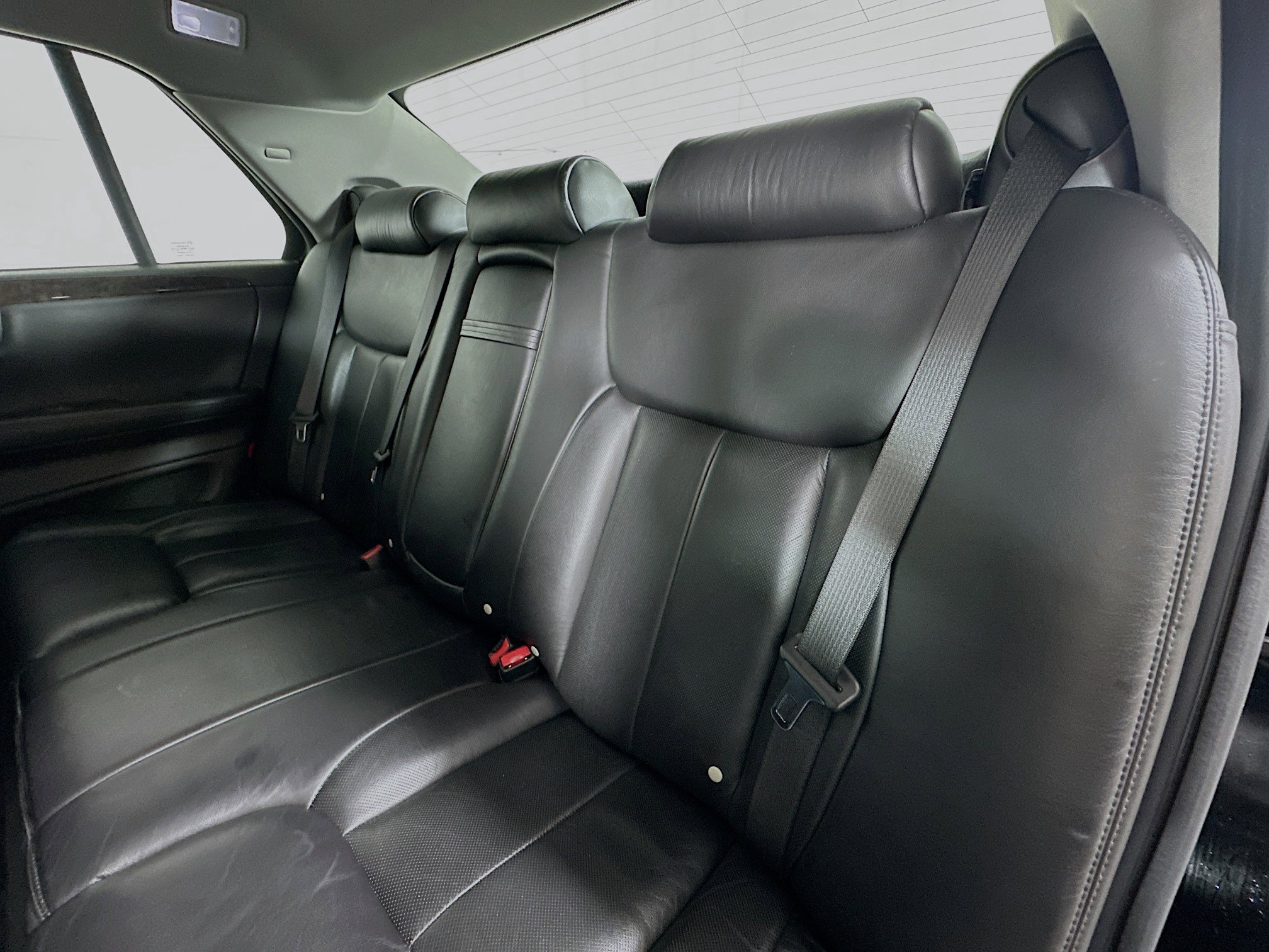 Used 2011 Cadillac DTS image 21