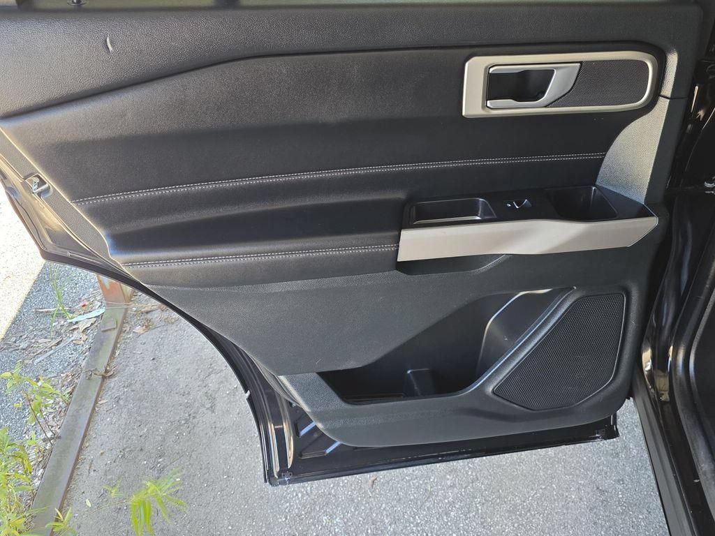 Used 2023 Ford Explorer XLT w/ Equipment Group 202A RWD image 37