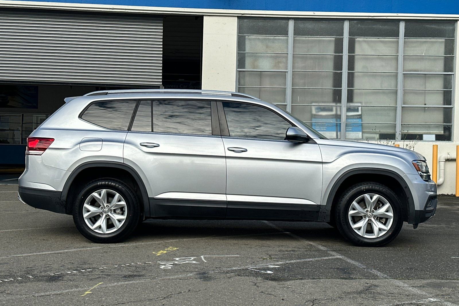 Used 2018 Volkswagen Atlas SE image 3