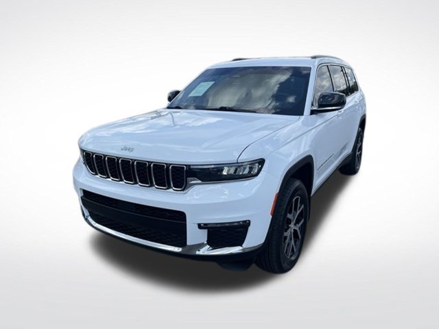 Used 2025 Jeep Grand Cherokee L Limited w/ Trailer Tow Package AWD/4WD image 3