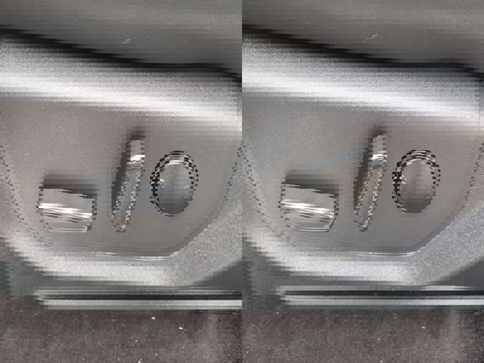 Used 2023 Ford Expedition Max XLT image 17