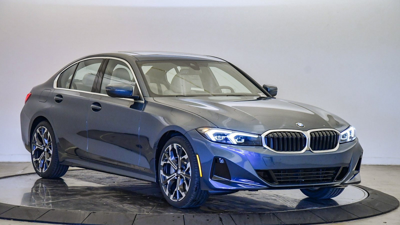 New 2026 BMW 330i Sedan w/ Premium Package image 6