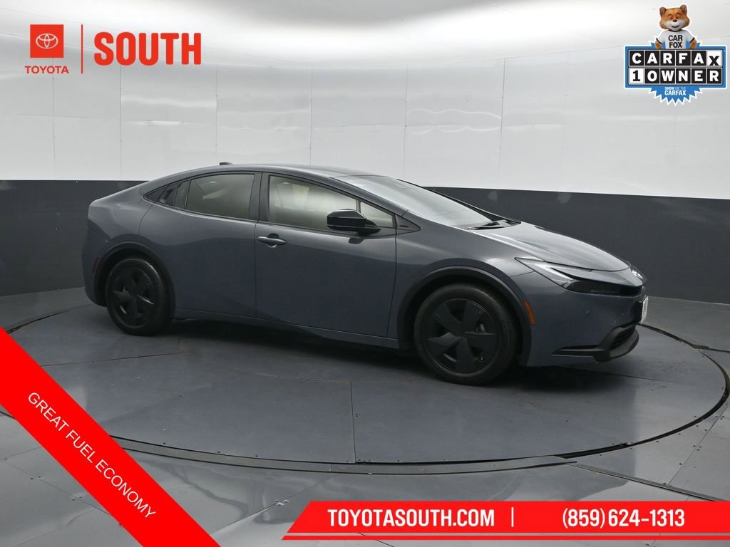 Used 2025 Toyota Prius LE FWD video 1
