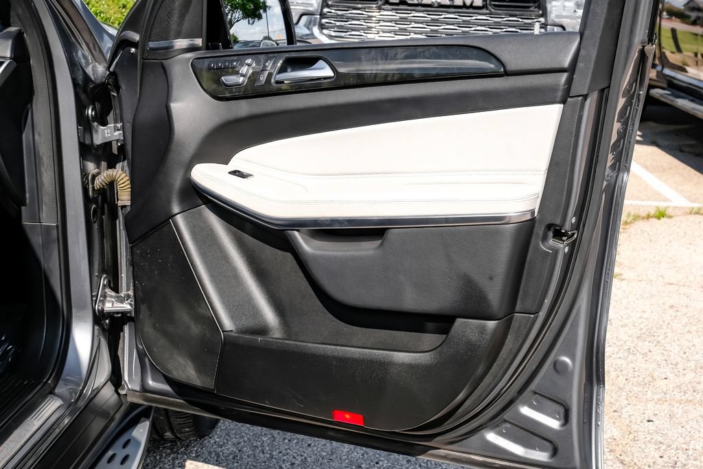 Used 2018 Mercedes-Benz GLS 550 4MATIC image 58