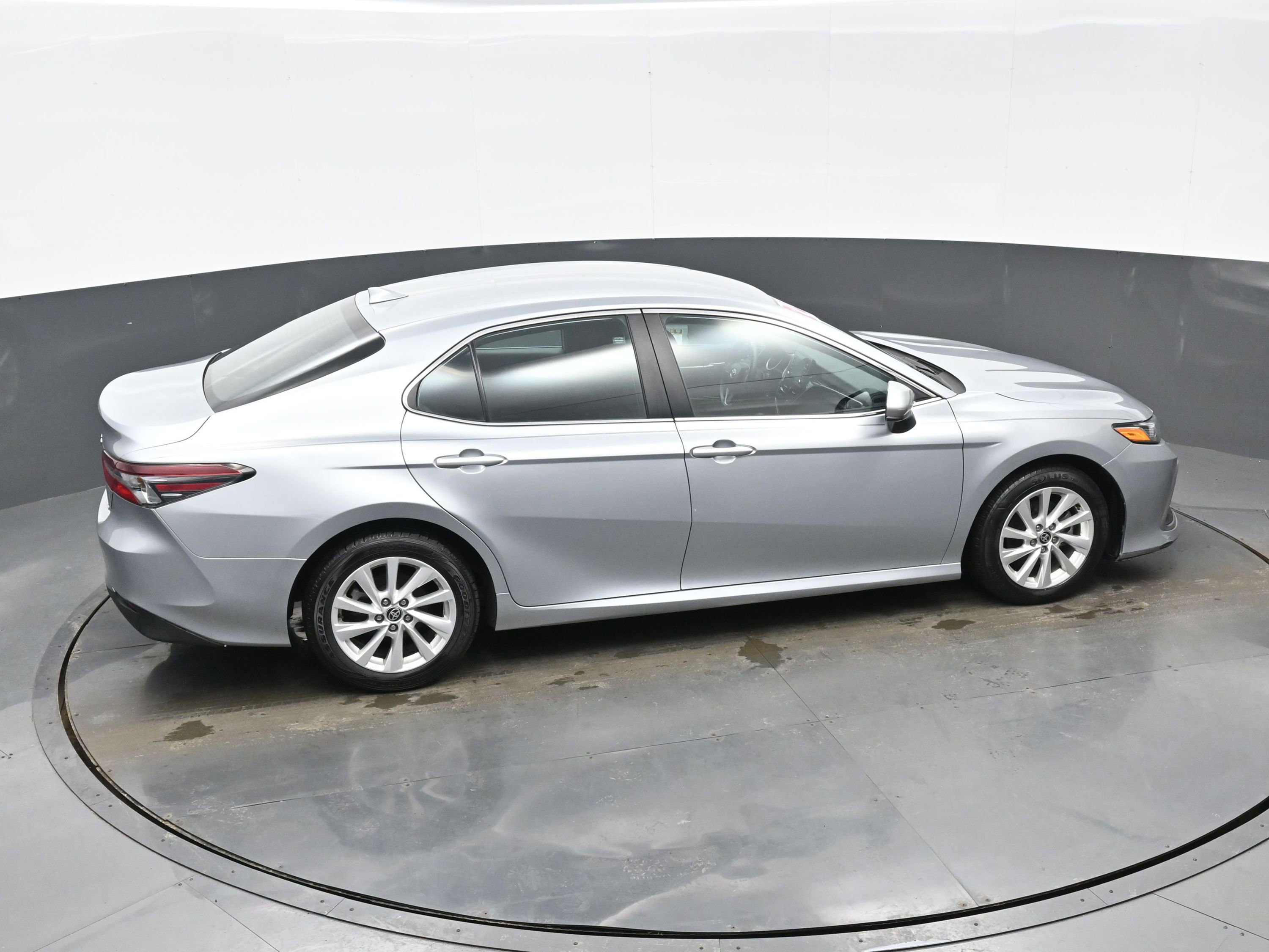 Used 2024 Toyota Camry LE image 40