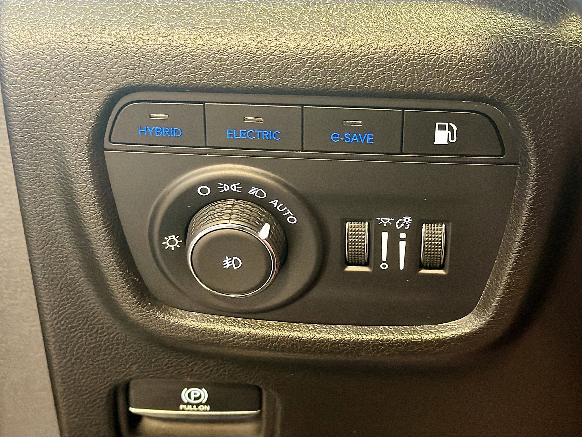 Used 2024 Jeep Grand Cherokee Limited 4xe image 17