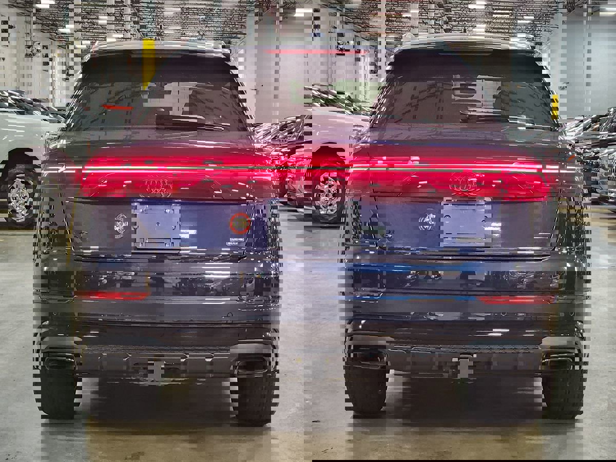 Used 2025 Audi Q8 Premium Plus image 10