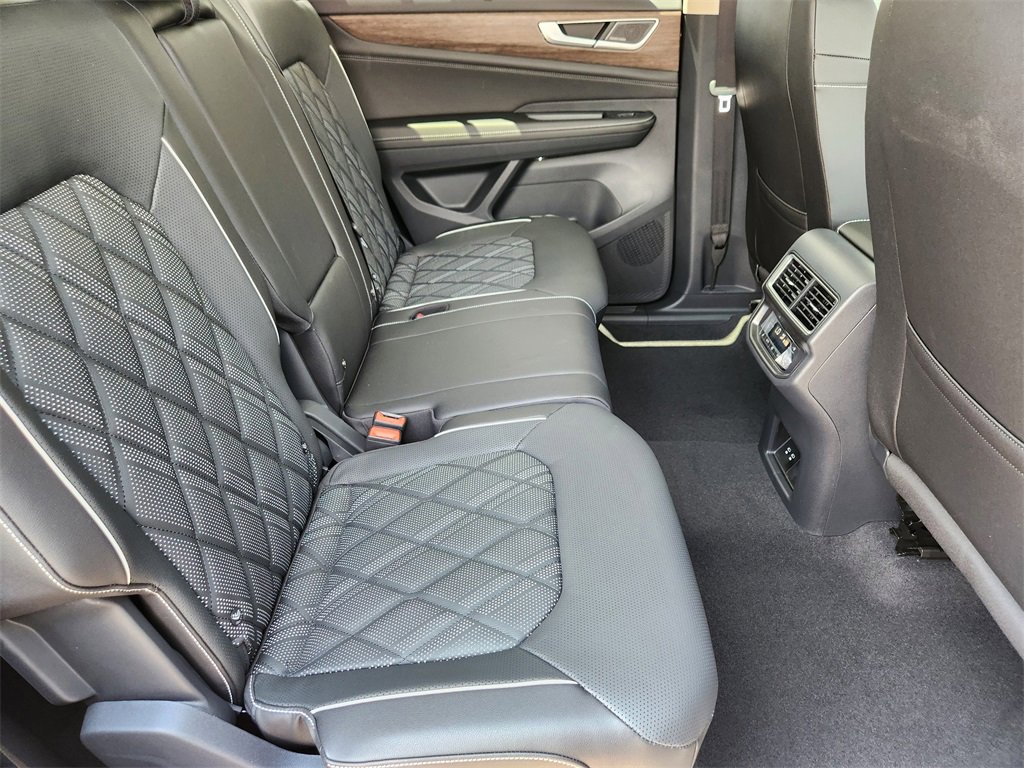 New 2025 Volkswagen Atlas SEL Premium R-Line image 21