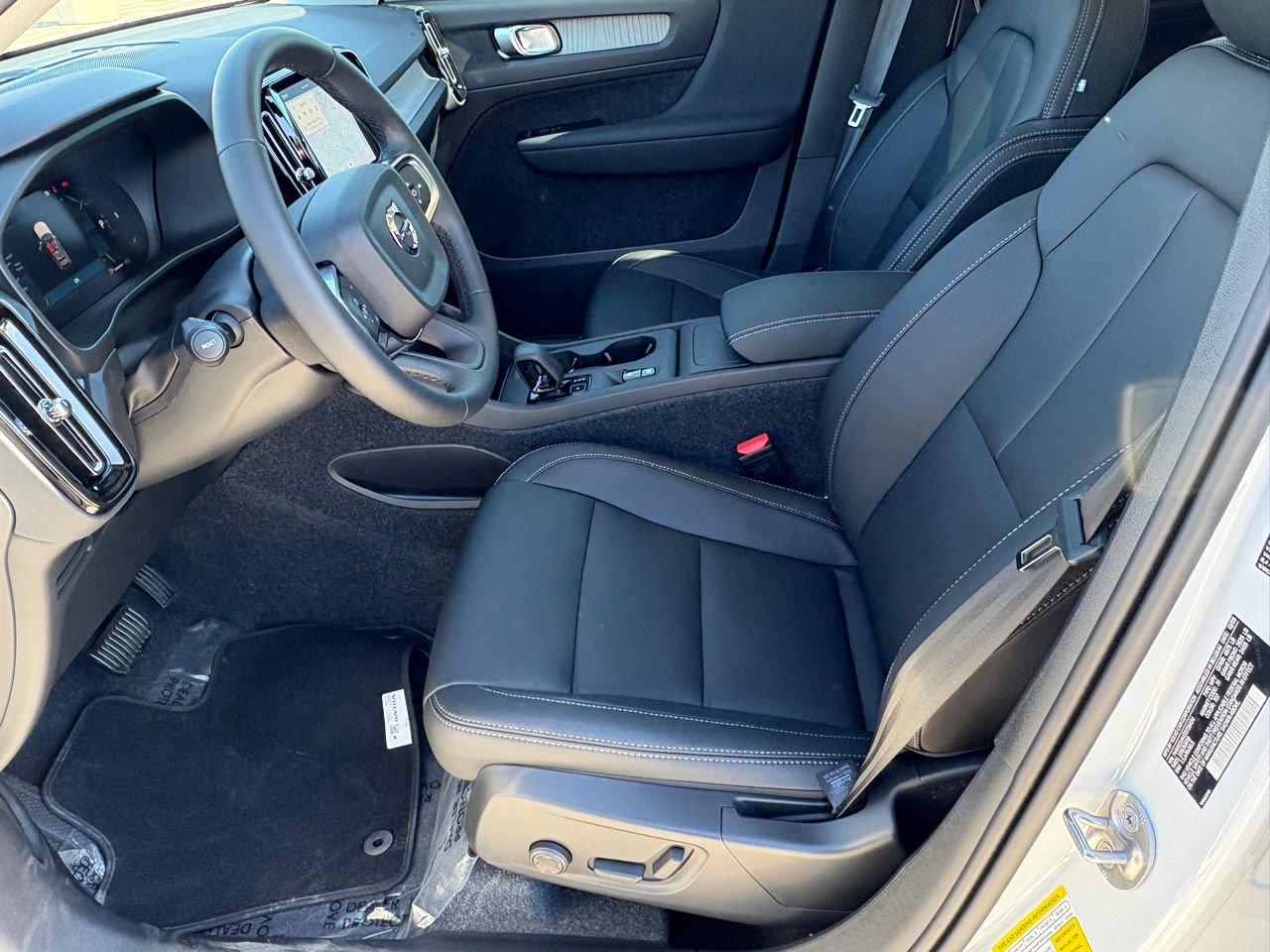 New 2026 Volvo XC40 B4 Core image 18