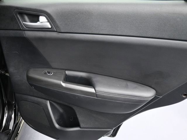 Used 2020 Kia Sportage S image 35