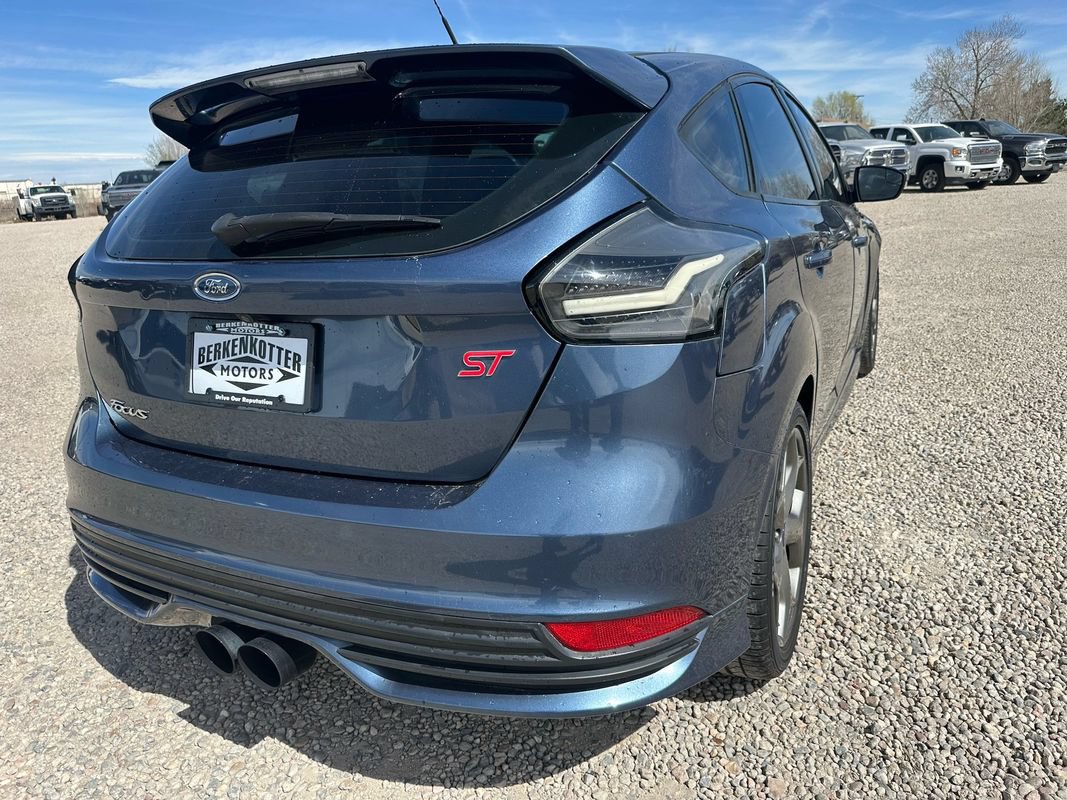 Used 2018 Ford Focus ST FWD image 10