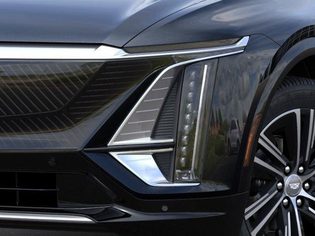 New 2027 Cadillac Lyriq Luxury w/ LPO, Floor Liner Package AWD/4WD image 10